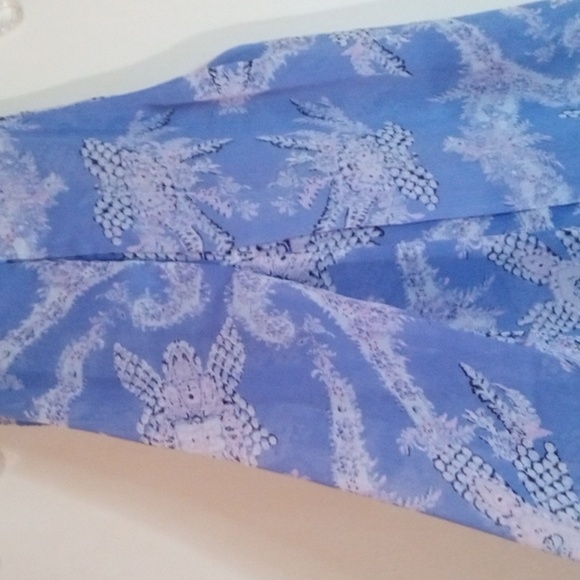 Violet & Claire sheer sleeveless pintuck trapeze blouse - Picture 7 of 11